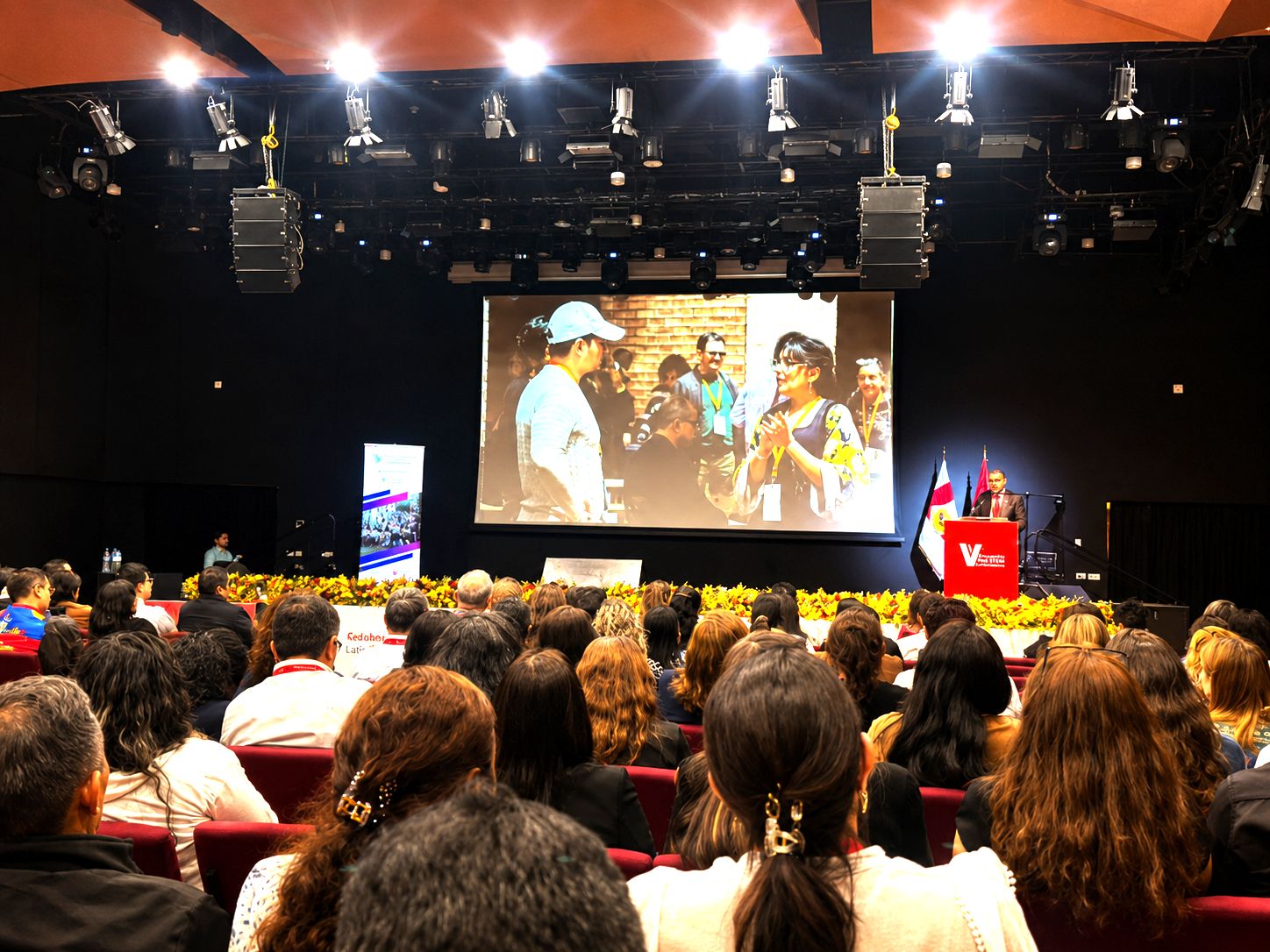 Docentes de Medellín llevaron su experiencia educativa al V Encuentro de la Red STEM Latinoamérica, en Perú2