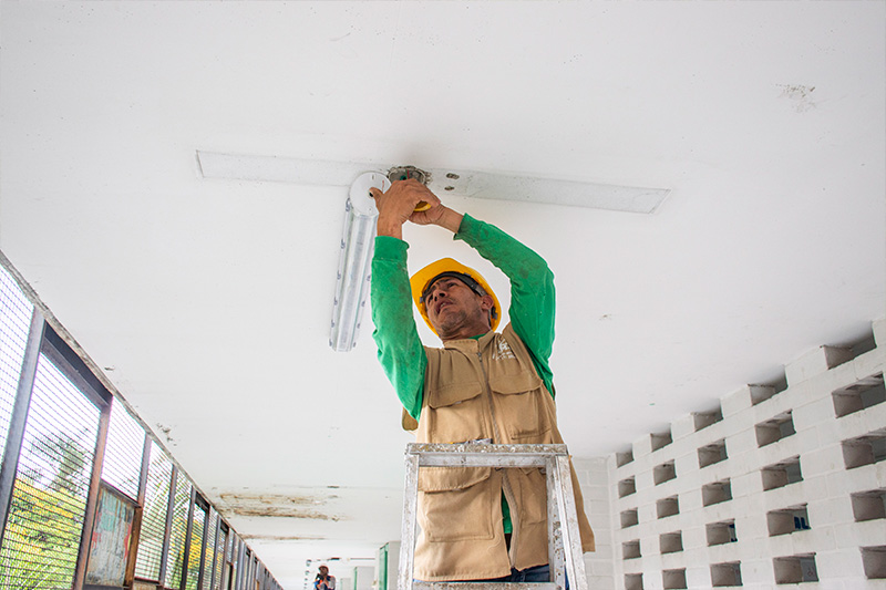 Intervención de Infraestructura Educativa en la comuna 6