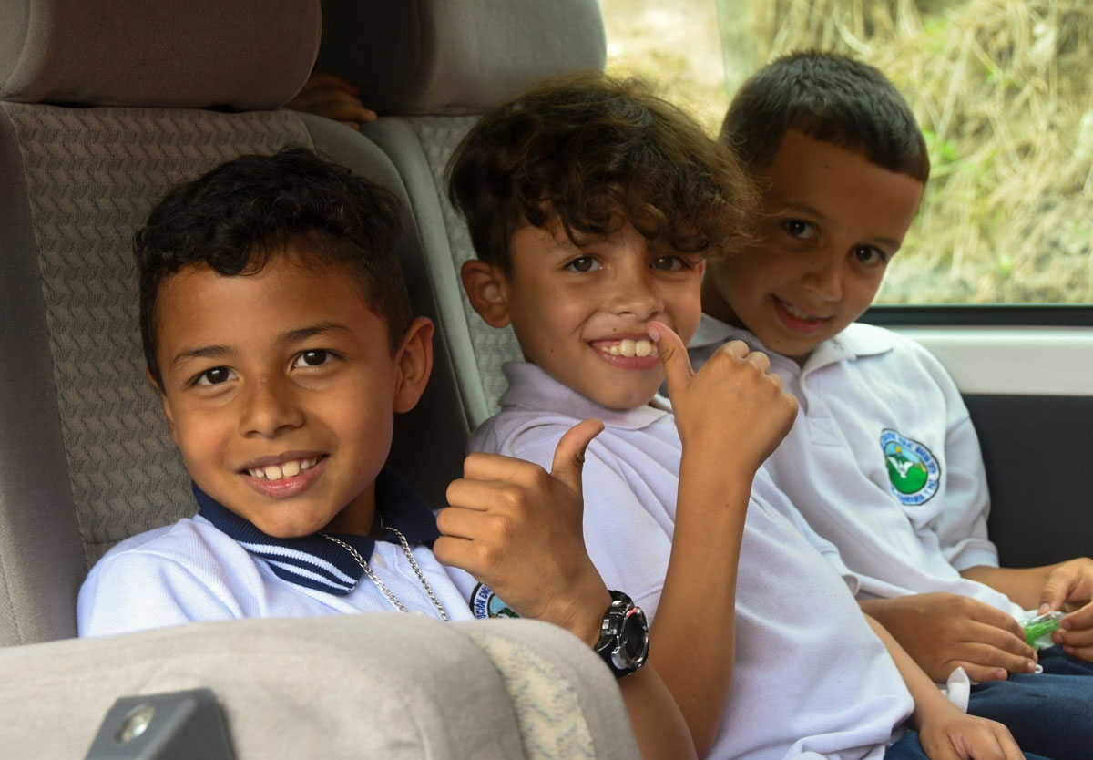 La-Alcaldía-de-Medellín-garantiza-educación-presencial-para-estudiantes-de-Altavista-tras-contingencia-invernal-02