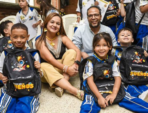Estudiantes y docentes de instituciones públicas ahora aprenden de educación financiera