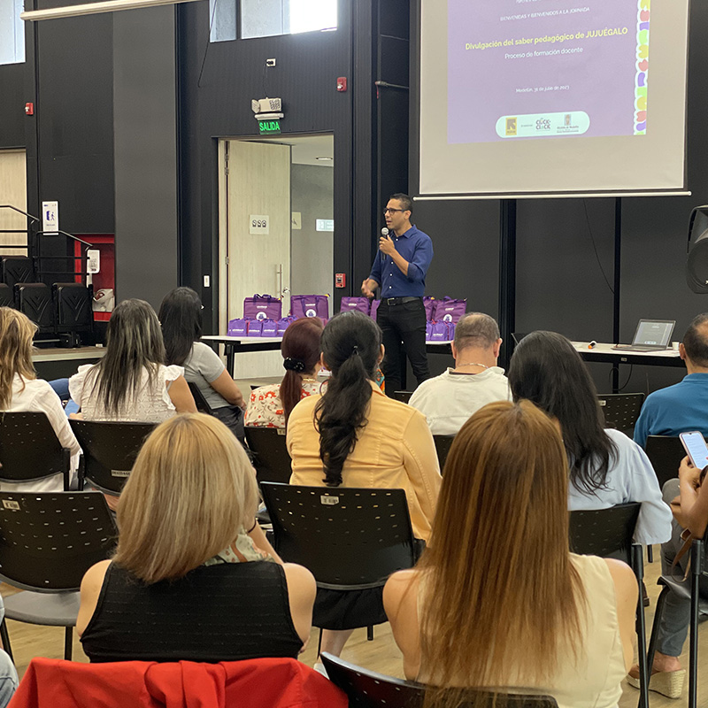 Maestros de instituciones oficiales y agentes educativos del ICBF se formaron en atención a la primera y segunda infancia