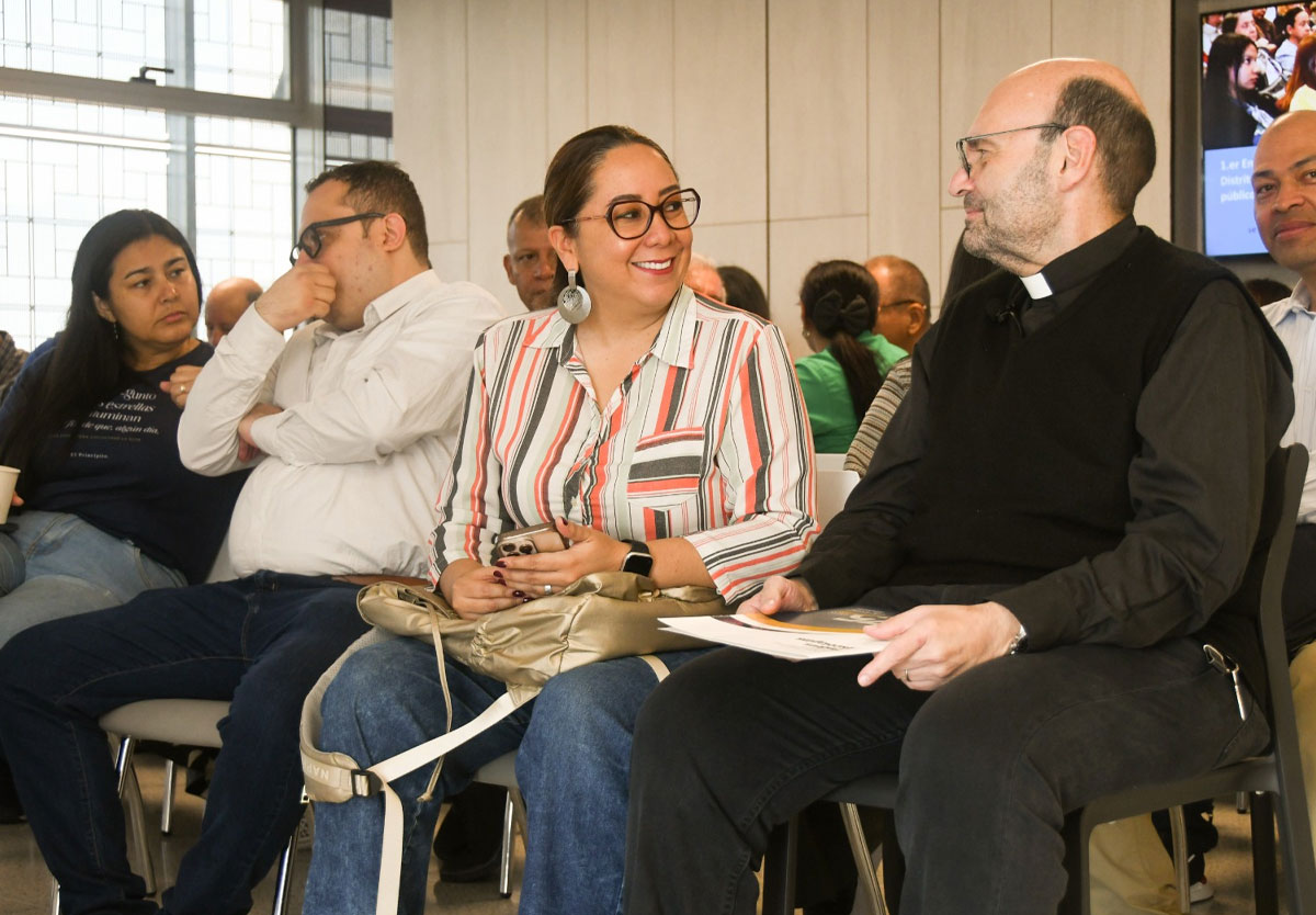 colegios-públicos-y-privados-unen-ruta-para-la-transformación-educativa-de-Medellín-01