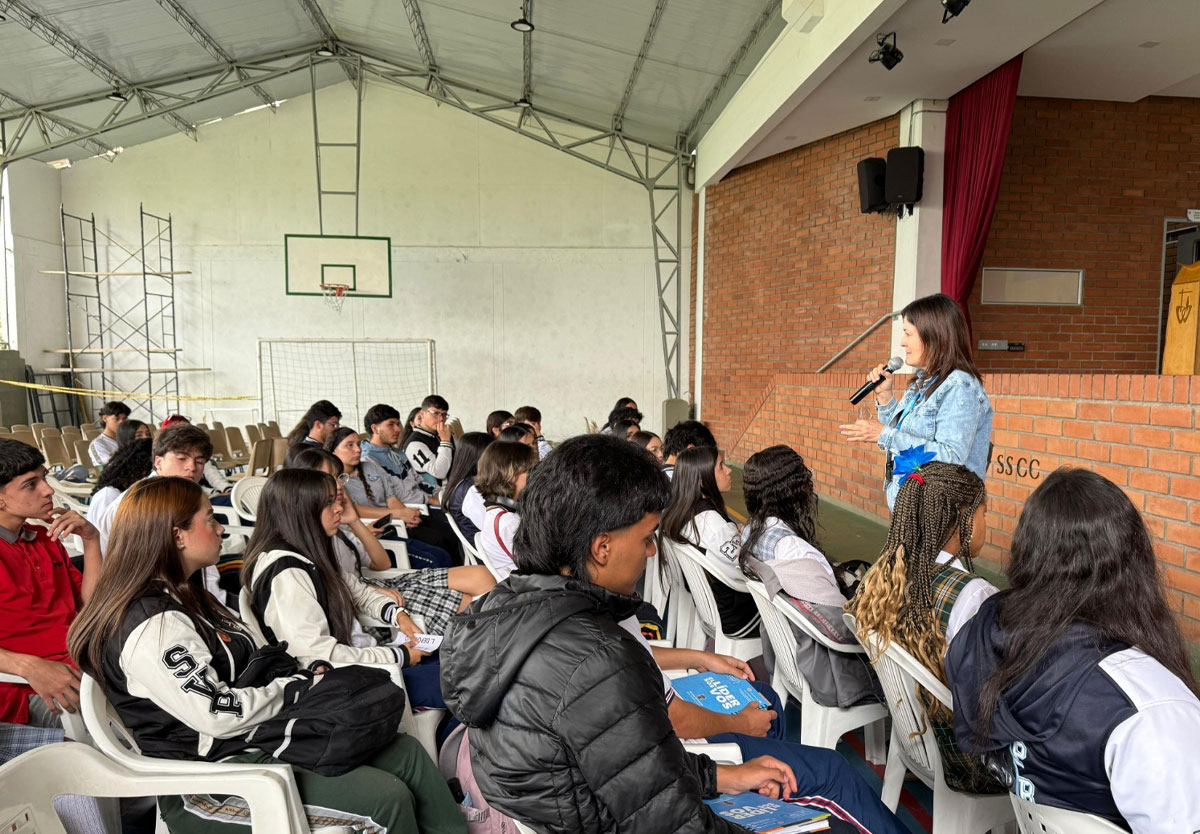 jóvenes-fortalecen-su-liderazgo-en-los-‘Encuentros-con-Vos-01
